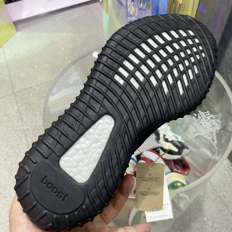 Yeezy Shoe 